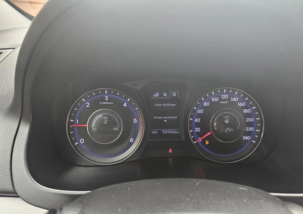 Hyundai i40 cena 44400 przebieg: 92000, rok produkcji 2015 z Lądek-Zdrój małe 631